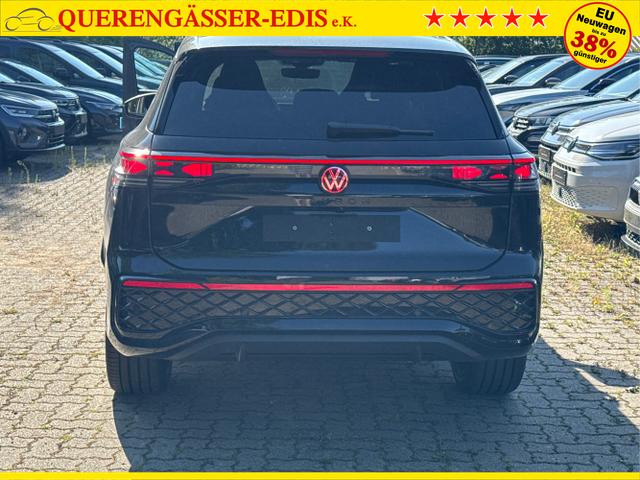 Volkswagen / Tayron / Schwarz / / / PLUG-IN+PANO+AHK+HuD+MATRIX+360 KAM+20ALU+ACC+eHK+BLACK STYLE, Beispielbilder, ggf. teilweise mit Sonderausstattung