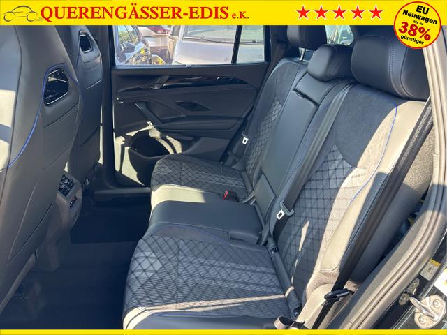 Volkswagen / Tayron / Schwarz / / / PLUG-IN+PANO+AHK+HuD+MATRIX+360 KAM+20ALU+ACC+eHK+BLACK STYLE, Beispielbilder, ggf. teilweise mit Sonderausstattung