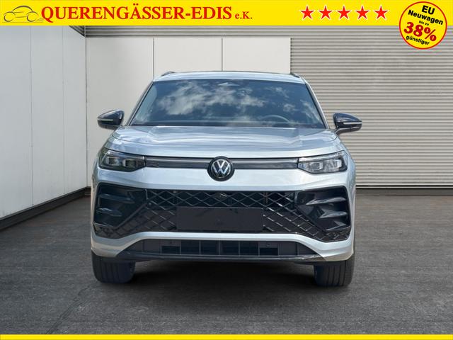Volkswagen / Tayron / Silber / / / PLUG-IN+PANO+AHK+HuD+MATRIX+360 KAM+20ALU+ACC+eHK+BLACK STYLE