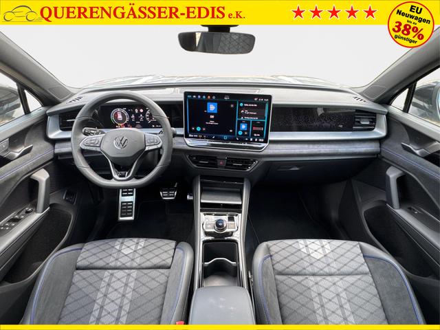 Volkswagen / Tayron / Silber / / / PLUG-IN+PANO+AHK+HuD+MATRIX+360 KAM+20ALU+ACC+eHK+BLACK STYLE