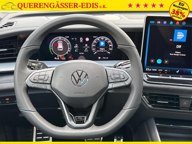 Volkswagen / Tayron / Silber / / / PLUG-IN+PANO+AHK+HuD+MATRIX+360 KAM+20ALU+ACC+eHK+BLACK STYLE