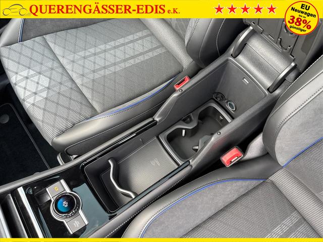Volkswagen / Tayron / Silber / / / PLUG-IN+PANO+AHK+HuD+MATRIX+360 KAM+20ALU+ACC+eHK+BLACK STYLE