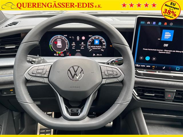 Volkswagen / Tayron / Grau / / / PLUG-IN+PANO+AHK+HuD+MATRIX+360 KAM+20ALU+ACC+eHK+BLACK STYLE