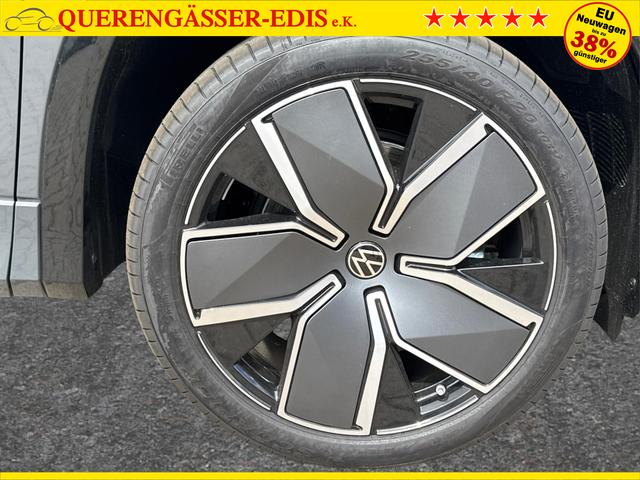Volkswagen / Tayron / Grau / / / PLUG-IN+PANO+AHK+HuD+MATRIX+360 KAM+20ALU+ACC+eHK+BLACK STYLE
