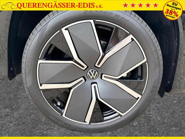 Volkswagen / Tayron / Schwarz / / / PLUG-IN+PANO+AHK+HuD+MATRIX+360 KAM+20ALU+ACC+eHK+BLACK STYLE