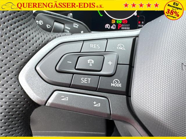 Volkswagen / Tayron / Schwarz / / / PLUG-IN+PANO+AHK+HuD+MATRIX+360 KAM+20ALU+ACC+eHK+BLACK STYLE, Beispielbilder, ggf. teilweise mit Sonderausstattung