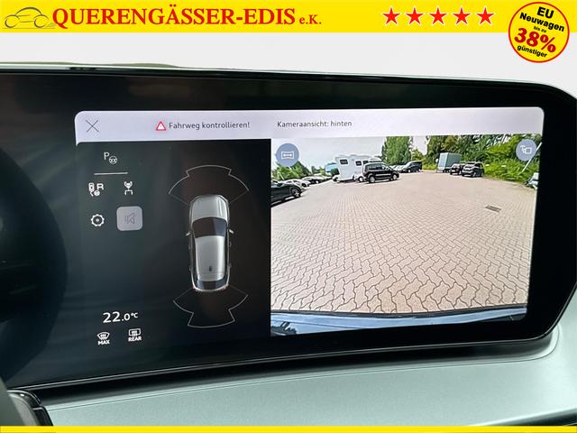 Audi / Q3 Sportback / / / / MJ 2026+NAVI+KAMERA+AHK+PANO+PDC+EL. HECKKL.+LED+18 LM