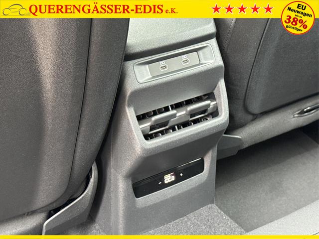 Audi / Q3 Sportback / / / / MJ 2026+NAVI+KAMERA+AHK+PANO+PDC+EL. HECKKL.+LED+18 LM