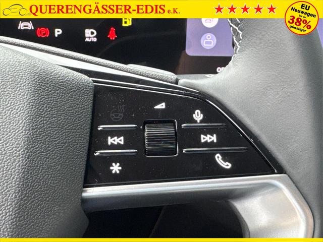 Audi / Q5 / Wei&szlig; / / / QUATTRO+NAVI+KAMERA+AHK+SHZ+PDC+ACC