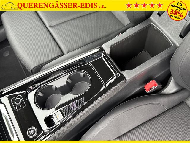 Audi / Q3 / Grau / / / KAMERA+NAVI+PDC+EL.HECKKL.+LED+17LM