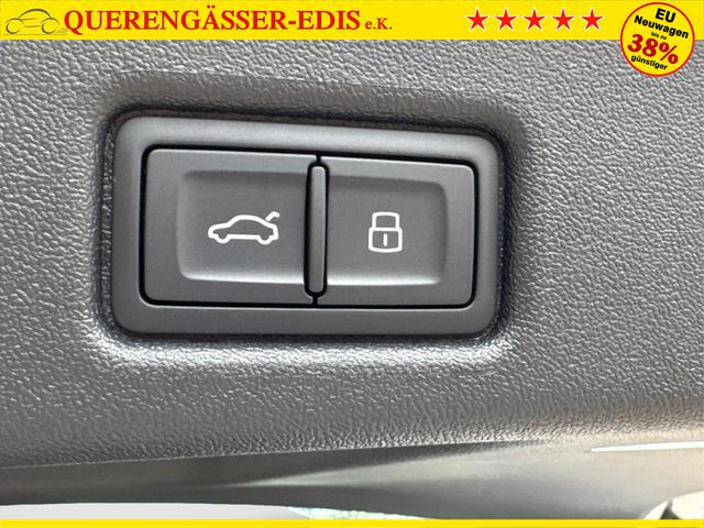 Audi / Q5 / Wei&szlig; / / / QUATTRO+AHK+NAVI+KAMERA+SHZ+PDC+ACC