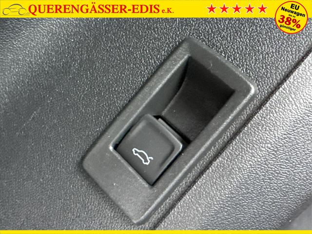 Audi / Q5 / Wei&szlig; / / / QUATTRO+AHK+NAVI+KAMERA+SHZ+PDC+ACC