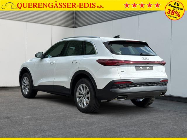 Audi / Q5 / Wei&szlig; / / / QUATTRO+AHK+NAVI+KAMERA+SHZ+PDC+ACC