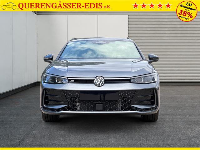 Volkswagen / Passat Variant / / / / LEDER+PANO+AHK+MATRIX+eHK+360 KAM+NAVI+HUD, Beispielbilder, ggf. teilweise mit Sonderausstattung