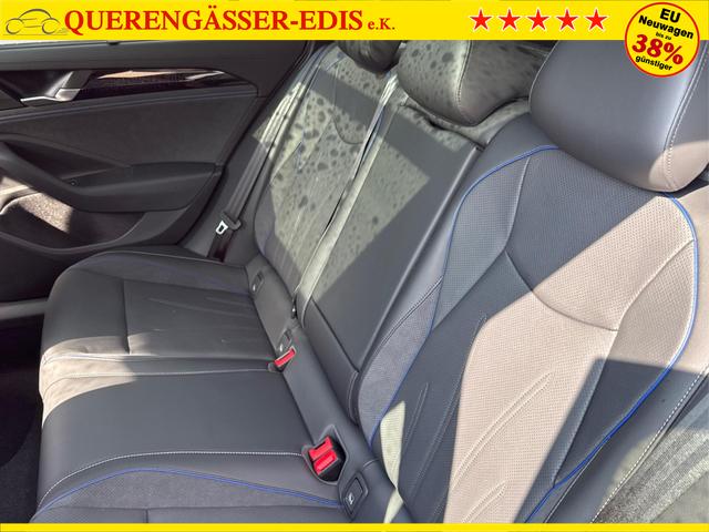 Volkswagen / Passat Variant / / / / LEDER+PANO+AHK+MATRIX+eHK+360 KAM+NAVI+HUD, Beispielbilder, ggf. teilweise mit Sonderausstattung