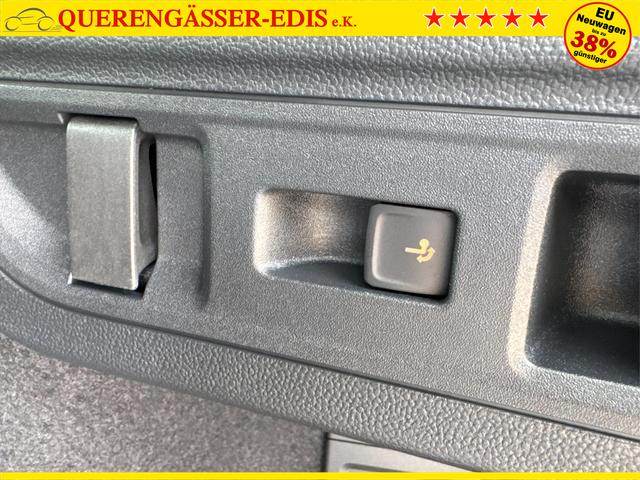 Volkswagen / Passat Variant / / / / LEDER+PANO+AHK+MATRIX+eHK+360 KAM+NAVI+HUD, Beispielbilder, ggf. teilweise mit Sonderausstattung
