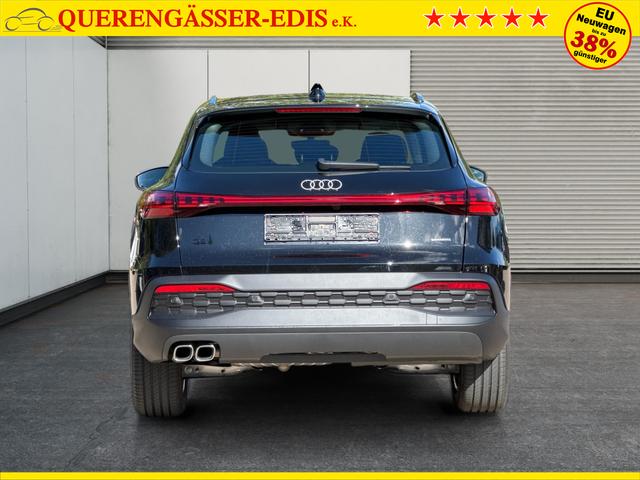Audi / Q5 / Schwarz / / / QUATTRO+NAVI+KAMERA+AHK+PANO+SHZ+PDC+ACC
