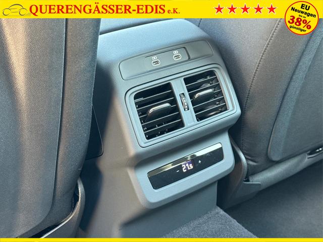 Audi / Q5 / Schwarz / / / QUATTRO+NAVI+KAMERA+AHK+PANO+SHZ+PDC+ACC