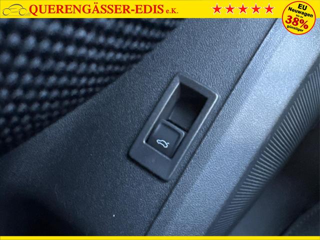 Audi / Q5 / Schwarz / / / QUATTRO+NAVI+KAMERA+AHK+PANO+SHZ+PDC+ACC