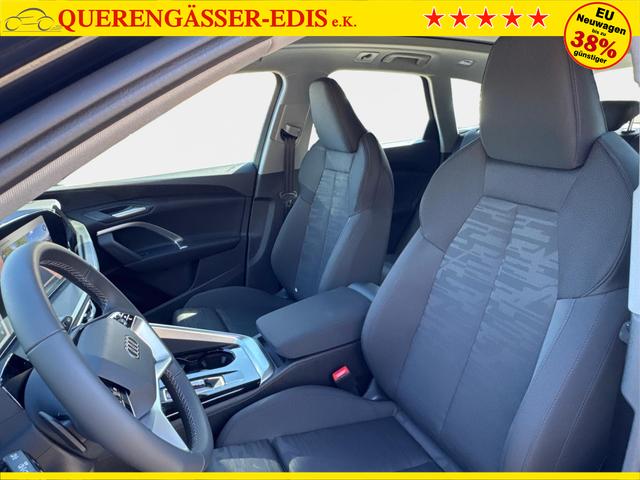 Audi / Q5 / Schwarz / / / QUATTRO+NAVI+KAMERA+AHK+PANO+SHZ+PDC+ACC