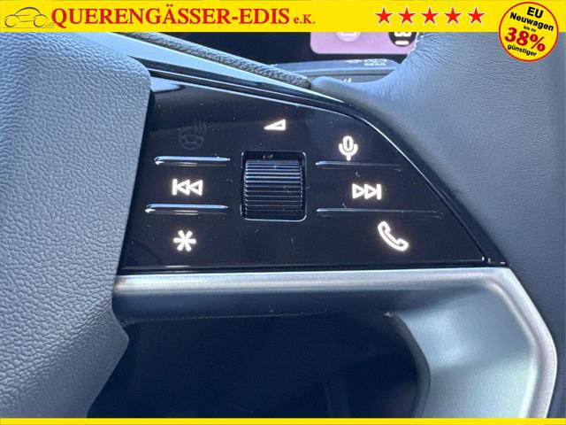 Audi / Q5 / Schwarz / / / QUATTRO+NAVI+KAMERA+AHK+PANO+SHZ+PDC+ACC