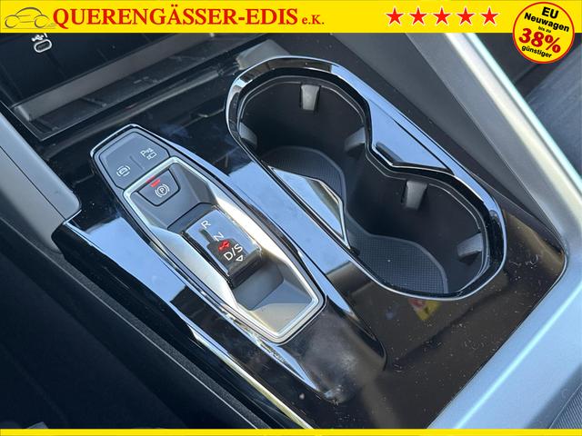 Audi / Q5 / Schwarz / / / QUATTRO+NAVI+KAMERA+AHK+PANO+SHZ+PDC+ACC