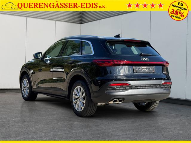 Audi / Q5 / Schwarz / / / QUATTRO+NAVI+KAMERA+AHK+PANO+SHZ+PDC+ACC