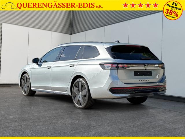Volkswagen / Passat Variant / Silber / / / LEDER+PANO+AHK+MATRIX+eHK+360 KAM+NAVI+HUD, Beispielbilder, ggf. teilweise mit Sonderausstattung
