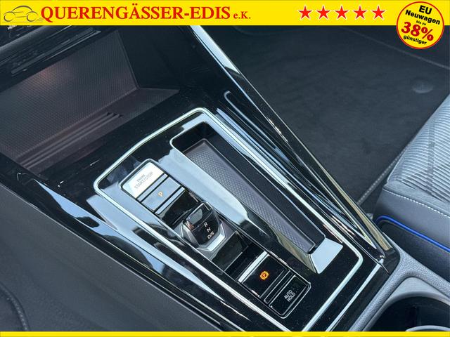 Volkswagen / Golf / Grau / / / PANO+LED-PLUS+ACC+SHZ+KEYLESS+KAMERA+18 ALU, Beispielbilder, ggf. teilweise mit Sonderausstattung