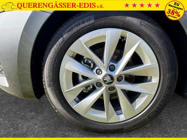 Skoda Octavia Combi Selection ACC+AHK+eHK+KAM+PDC+LED+17" ALU+SHZ 