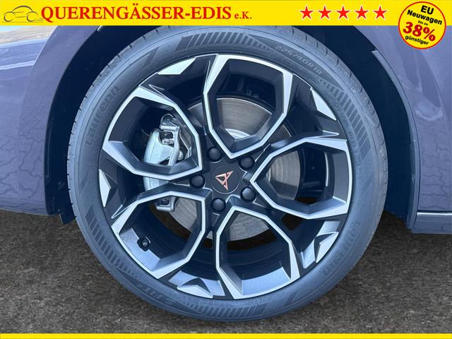 Cupra / Leon Sportstourer / Violett / / / ST AHK+NAVI+eHK+KAMERA+ACC+SHZ+18 ALU+LED, Beispielbilder, ggf. teilweise mit Sonderausstattung