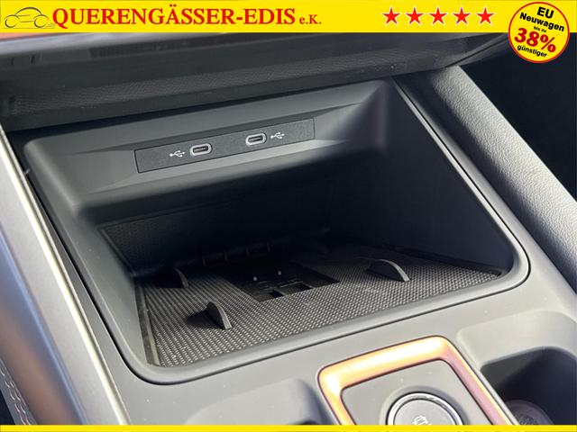 Cupra / Leon Sportstourer / Grau / / / ST AHK+NAVI+eHK+KAMERA+ACC+SHZ+18 ALU+LED, Beispielbilder, ggf. teilweise mit Sonderausstattung