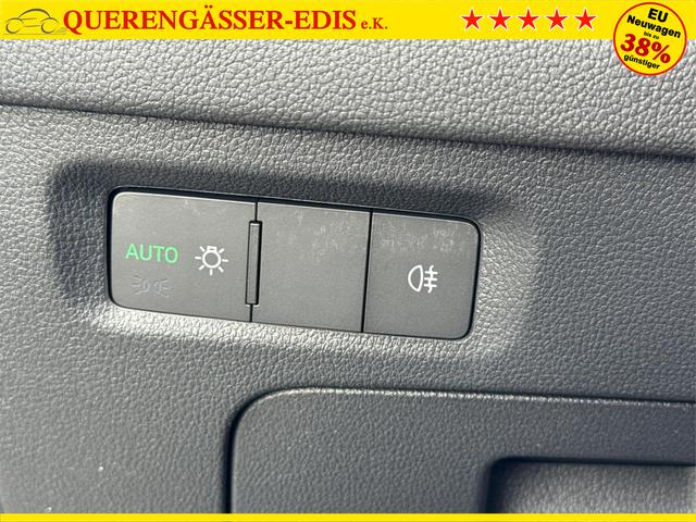 Skoda / Octavia Combi / Silber / / / ACC+AHK+eHK+KAM+PDC+LED+17ALU+SHZ
