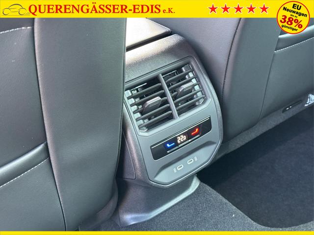 Cupra / Leon Sportstourer / Blau / / / ST 4x4 AHK+eHK+NAVI+ACC+SHZ+18 ALU+LED, Beispielbilder, ggf. teilweise mit Sonderausstattung