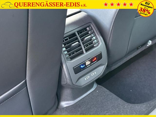 Cupra / Leon / Schwarz / / / NAVI+KAMERA+KESSY+MEMORY+SHZ+ACC+PDC+LED+19 ALU