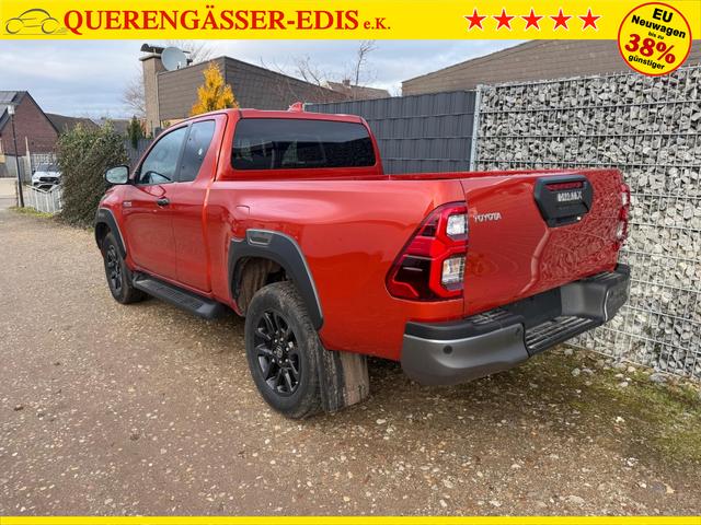 Toyota Hilux Extra Cab 2.8 D-4D AT 4WD Invincible Orange 