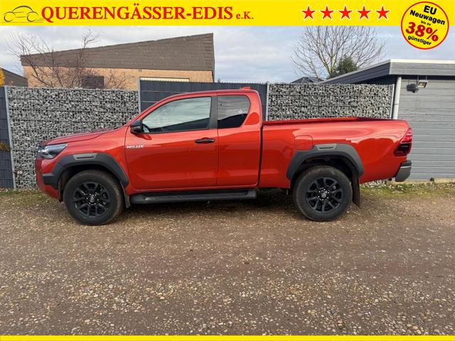 Toyota Hilux Extra Cab 2.8 D-4D AT 4WD Invincible Orange 