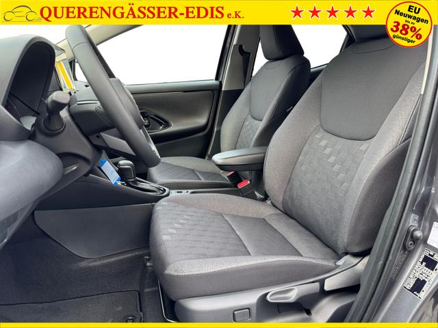 Toyota Yaris 1,5 CVT Hybrid Style ACC PDC Kam Spurh 