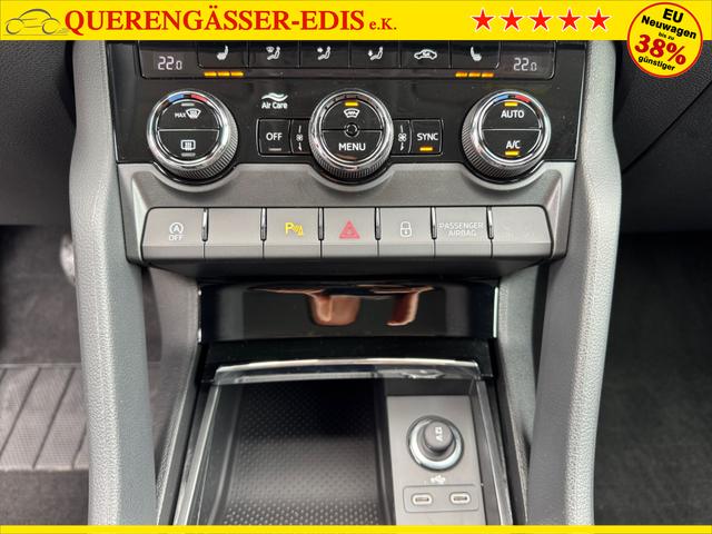 Skoda Karoq 2,0 TDI DSG 4x4 Selec 2Zoklim 4xSHZ LED 2xPDC Kam ACC AHK 5JG 