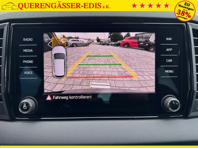 Skoda Karoq 2,0 TDI DSG 4x4 Selec 2Zoklim 4xSHZ LED 2xPDC Kam ACC AHK 5JG 