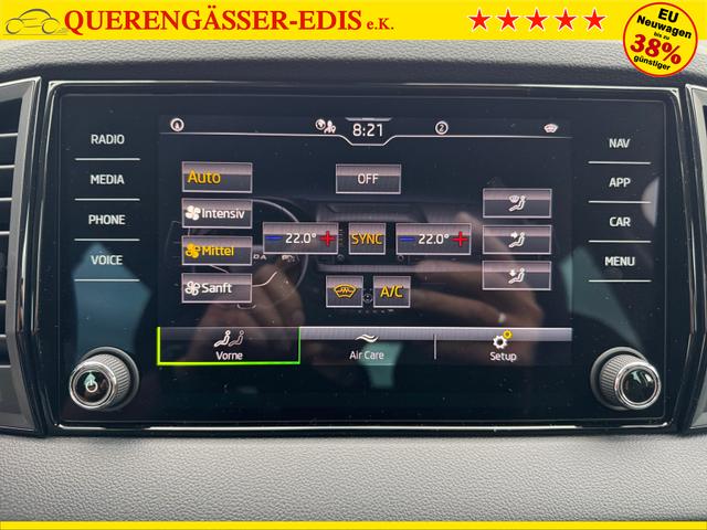 Skoda Karoq 2,0 TDI DSG 4x4 Selec 2Zoklim 4xSHZ LED 2xPDC Kam ACC AHK 5JG 