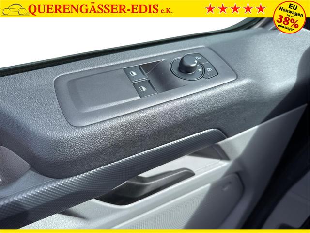 Ford / Transit Custom / Schwarz / / / 