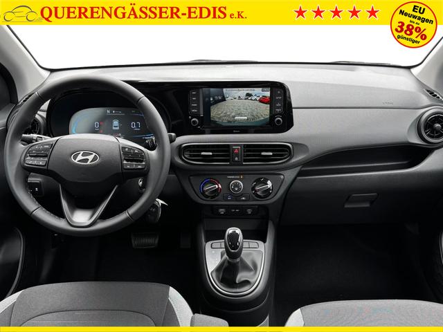 Neue Huyndai i10 Automatik grün
