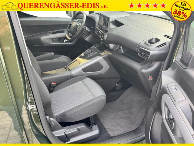 Toyota Proase Citty Lounge VIP Pano Innenraum Bilder