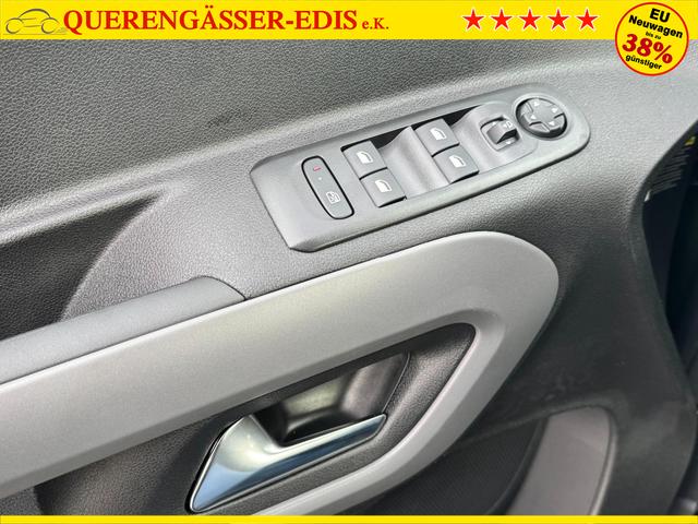 Toyota Proase Citty Lounge VIP Pano Innenraum Bilder