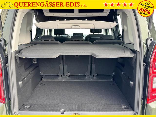 Toyota Proase Citty Lounge VIP Pano Innenraum Bilder