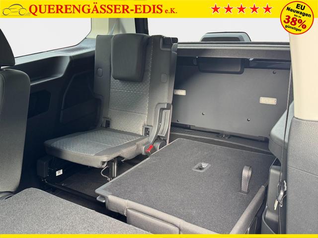  Ford Grand Tourneo Titanium