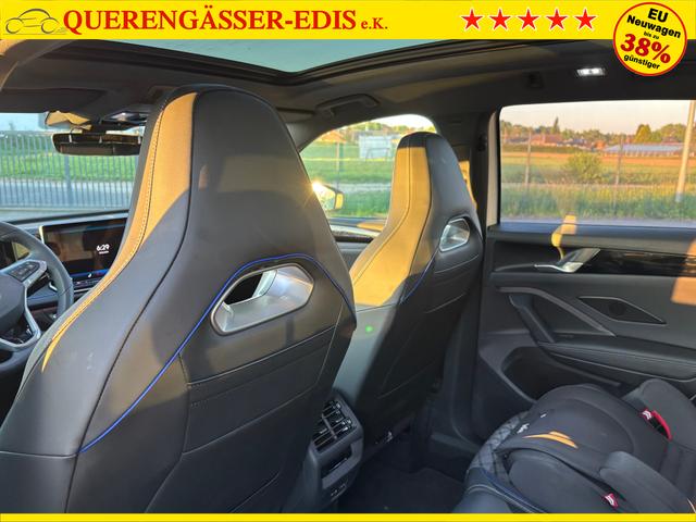 Volkswagen Tiguan R-Line 2.0 TDI 4MOTION 193PS DSG, Grau-Metallic, PANORAMADACH, ANHÄNGERKUPPLUNG, IQ LIGHT, DESIGN-PAKET Black&Style, NAVI, DCC-Fahrwerk, 20" LEEDS schwarz, Area View, Alarm, Elektr. Heckklappe, Keyless,Massagefunktion, Park Assist, ACC, Sitzheizung, Climatronic 