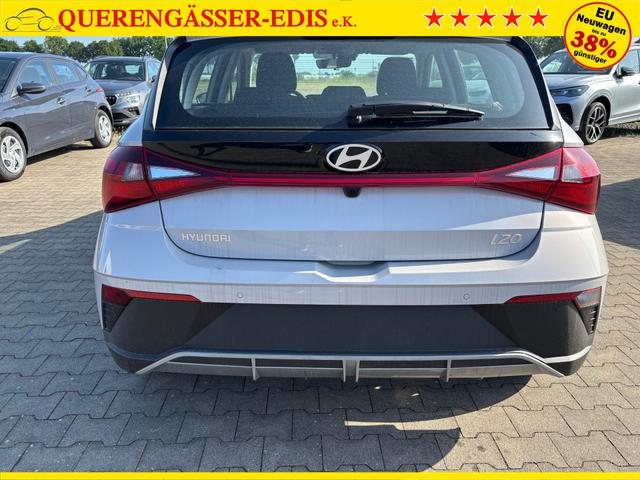 Hyundai i20 Comfort 1.2i 79PS, LUMEN-GRAY-Metallic, 5 Jahre Garantie, NAVIGATION 10,25", Klima, Parksensoren hinten, Rückfahrkamera, Alarm, Lederlenkrad, Tempomat, Armlehne vorne, Reserverad, 4x elektr. Fensterheber, Fernlicht-Assistent 