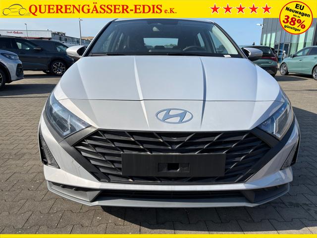 Hyundai i20 Comfort 1.2i 79PS, LUMEN-GRAY-Metallic, 5 Jahre Garantie, NAVIGATION 10,25", Klima, Parksensoren hinten, Rückfahrkamera, Alarm, Lederlenkrad, Tempomat, Armlehne vorne, Reserverad, 4x elektr. Fensterheber, Fernlicht-Assistent 